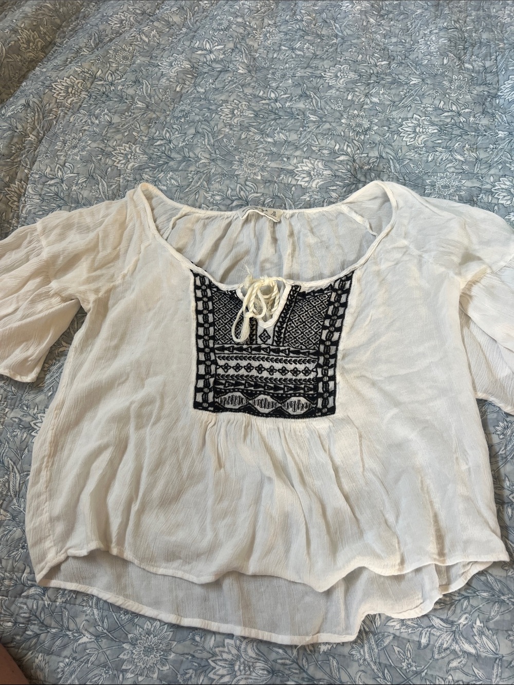 Abercrombie & Fitch Cream Peasant Blouse with Black Embroidered Yoke XS Beach